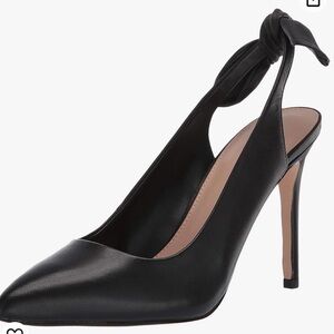 NIB BCBG Generation Henaya pumps size 9,5